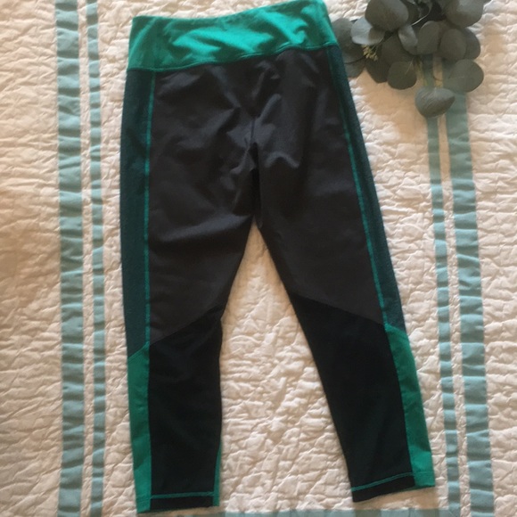 Z by Zella crop mesh leggings - Picture 4 of 7